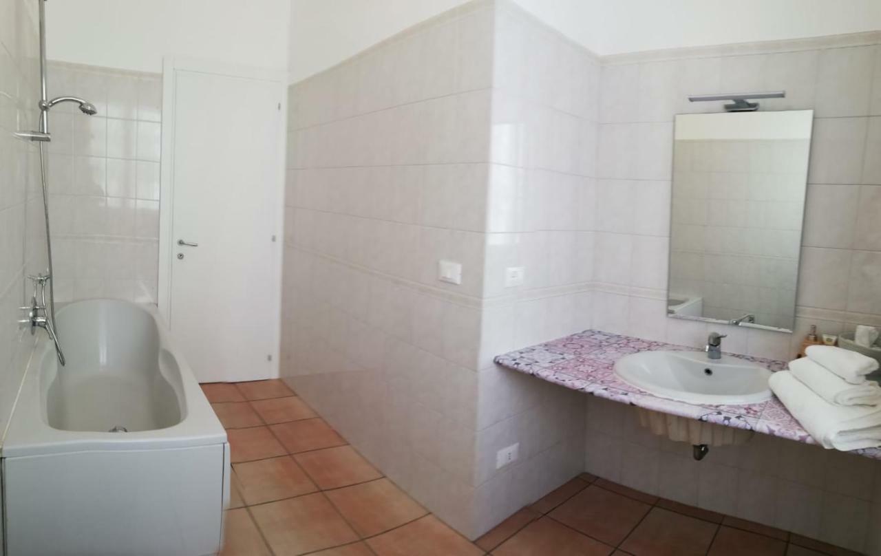 Navigli Darsena Milano Hotel Екстериор снимка